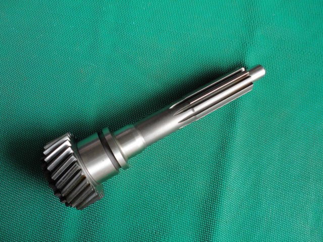 Truck Parts Main Shaft 1268302047