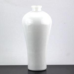 China 50cl Glass Bottle Hot Stamping Wine Ceramic Style Beverage Bottle for Beverages 700ML on sale
