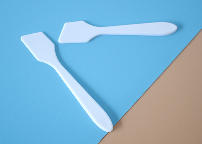 white 81.8mm Cosmetic Cream Spoon In Injection Plastic Mould