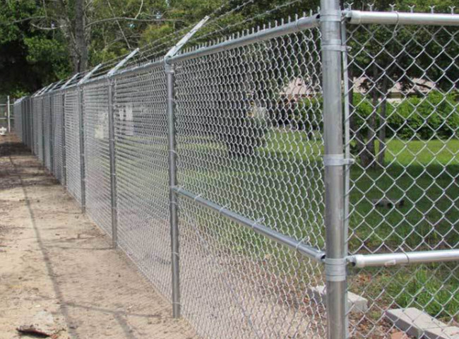 Diamond 1.2mm Wire Mesh Chain Link Fence Pvc Coated In Animal Feeding And Roads