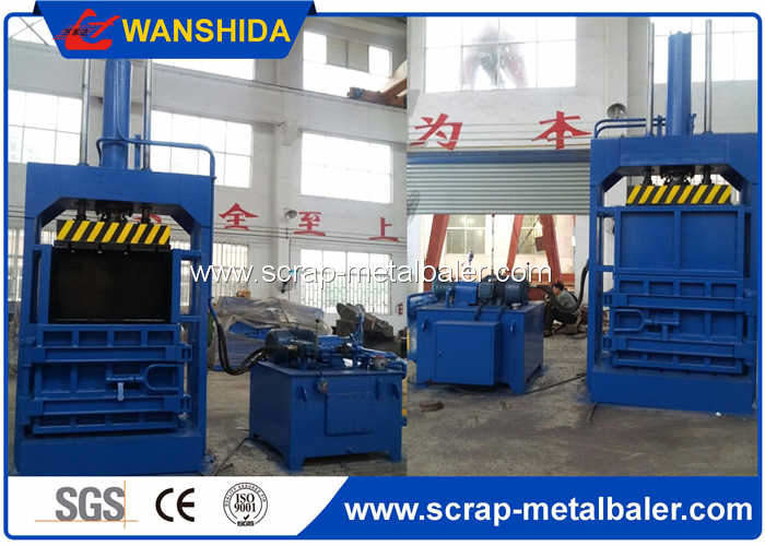 Hydraulic Drive Mode Vertical Baling Machine For Cardboards Plastic PET Bottles