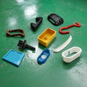 China Dimensional Stability Custom Surface Finish Injection Molded Plastic Components with Customizable Size on sale