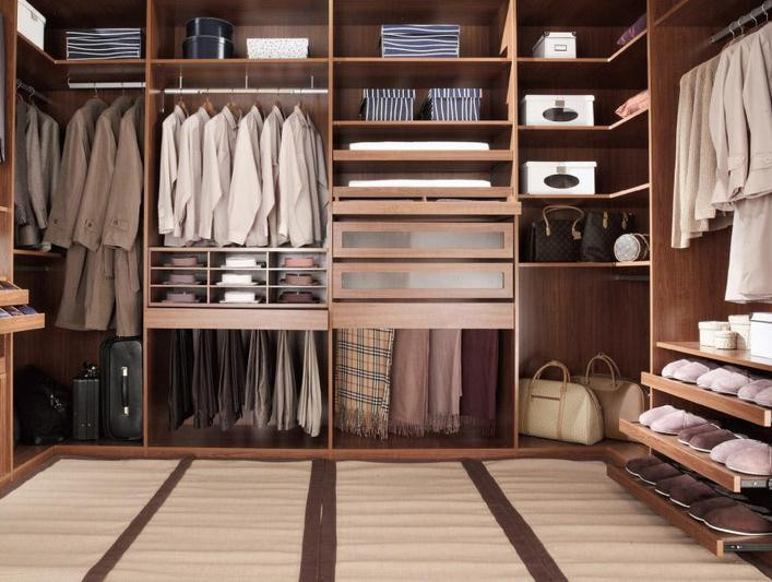 Customized Natural Wood Grain Big Open Cloth Walk in Closet Wardrobe with Modern Style