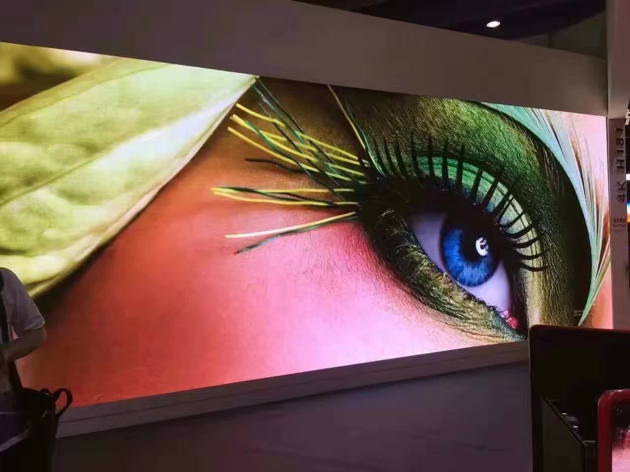 Exterior Small LED Video Wall Cabinet Advertising Ultra Slim 500x500mm 3.91mm Pixel