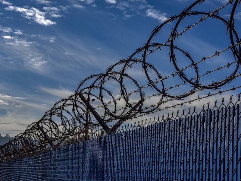 spiral-razor-wire-commercial