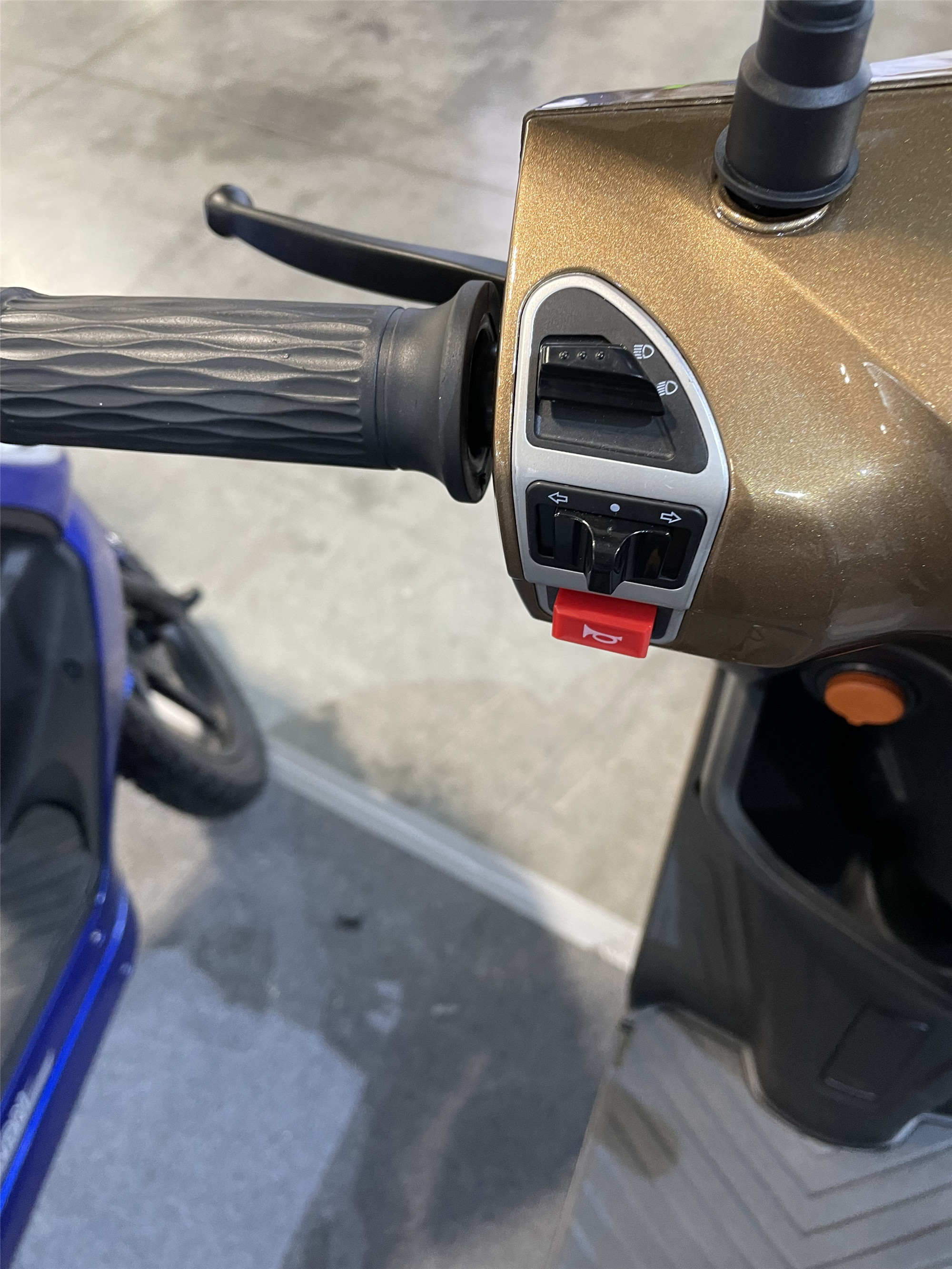 Steel Frame Electric Moped Bike With Pedals LCD Display 48V 31.2Ah Lithium Battery