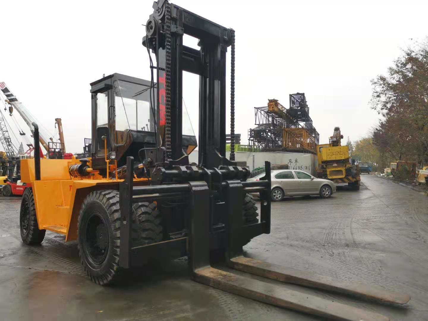 Second Hand 900mm 20 Ton FD200Z TCM Diesel Forklift