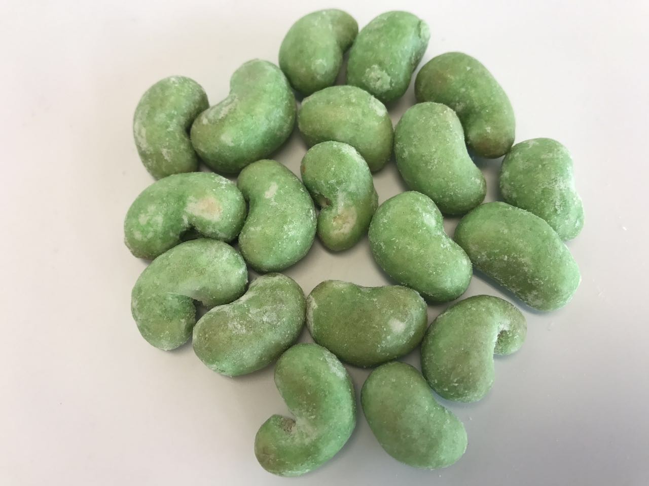 NON-GMO Wasabi/Mustard Coated Cashew Nut Healthy Snacks With Halal Certification Toasted Crispy and Crunchy Food