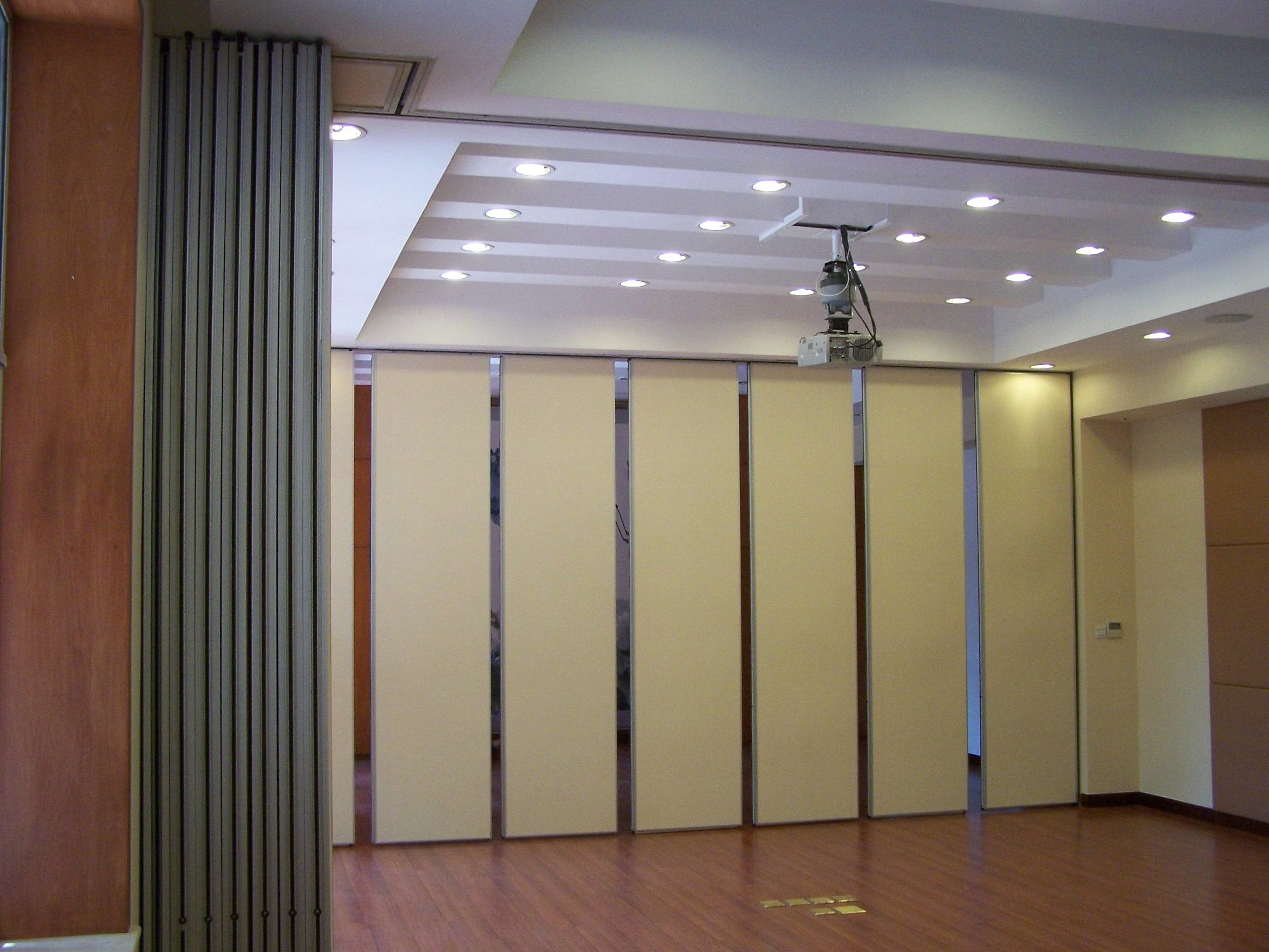 Office Movable Partition Walls / Acoustical Operable Folding Panel Partition