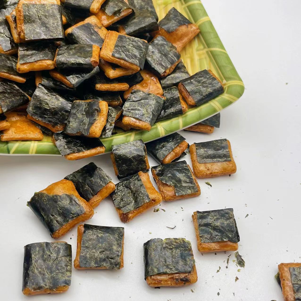Non Fried Seaweed Wrapped Crackers
