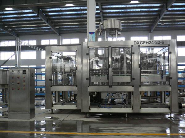 Full Automatic Carbonated Drink Filling Machine With 18 Filling Heads For PET