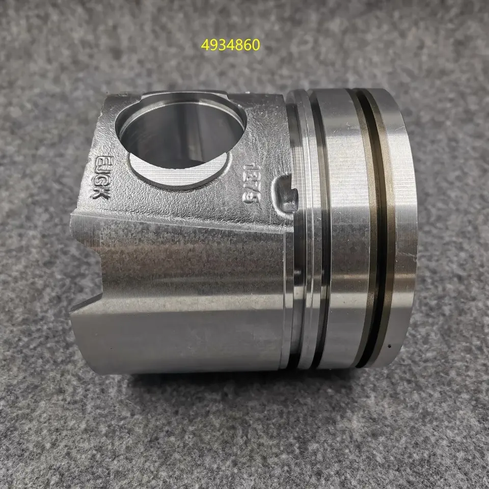 4934860 5295571 4931888 3975868 5336107 Piston for Cummins QSB6.7 Engine Komatsu PC200-8 Excavator 6D107 Engine