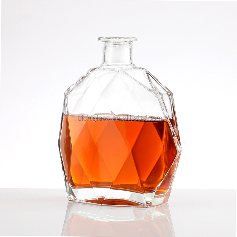 Customize Sealing Type 500ml Super Flint High Transparent Fancy Whisky XO Glass Bottle