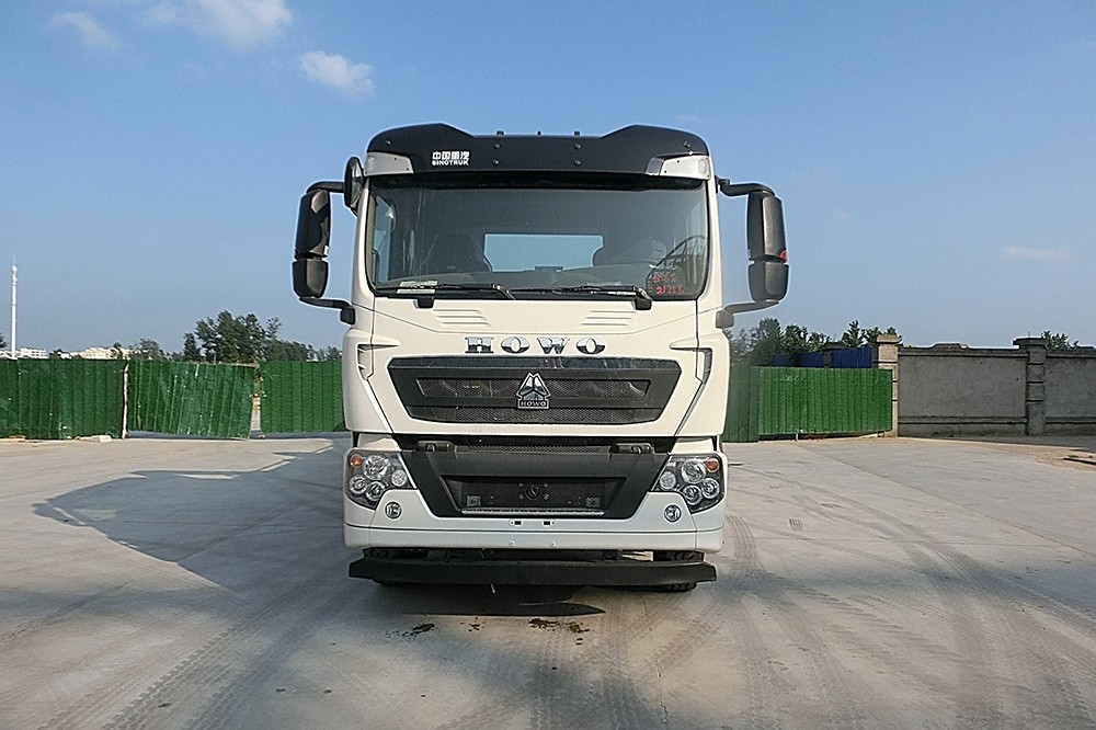 Howo Double Rear Axle and Eight Wheels,2 Sections Lazy Arms, 3 Section Bracket Arms Wrecker Truck for Pulling and Dragging
