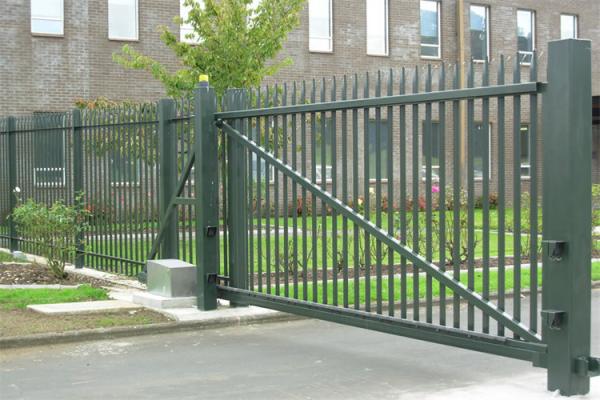 Factory Supply European Style High Security Fencing W Profile Galvanized Steel