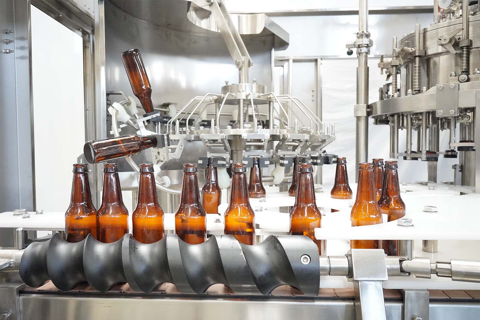 Electric Driven Beer Packaging Machine 380V 300BPM 18000BPH
