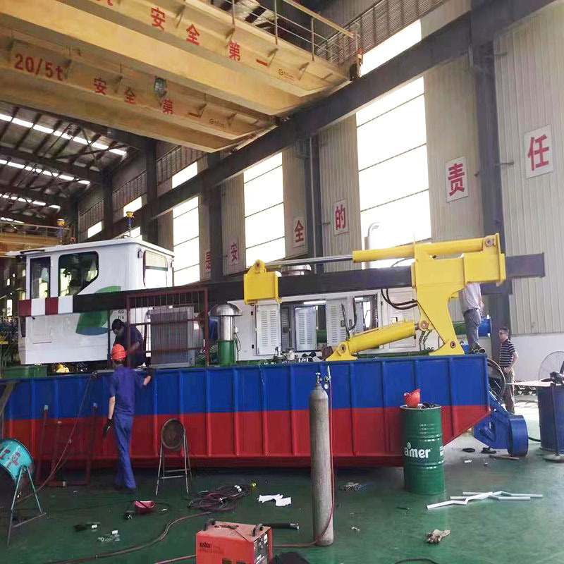 Multipurpose Amphibious Cutter Suction Dredger with Submersible Pump