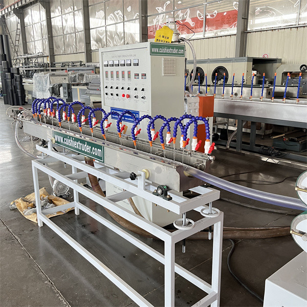Soft PVC Garden Pipe Machine , Durable Plastic Pipe Extruder Manufacturer