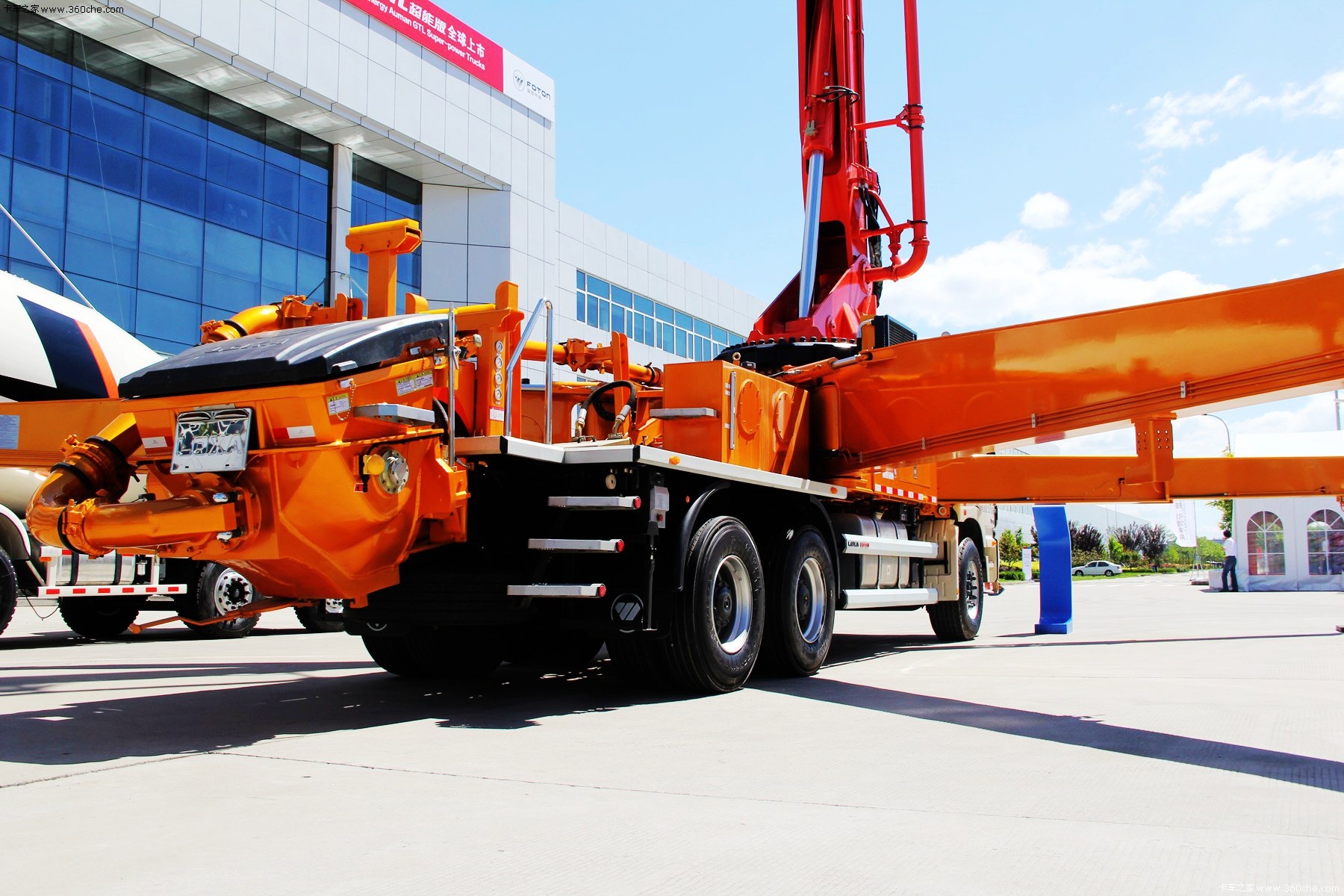 Automatic Throttle Controller Concrete Pump Truck With Mixer Power System