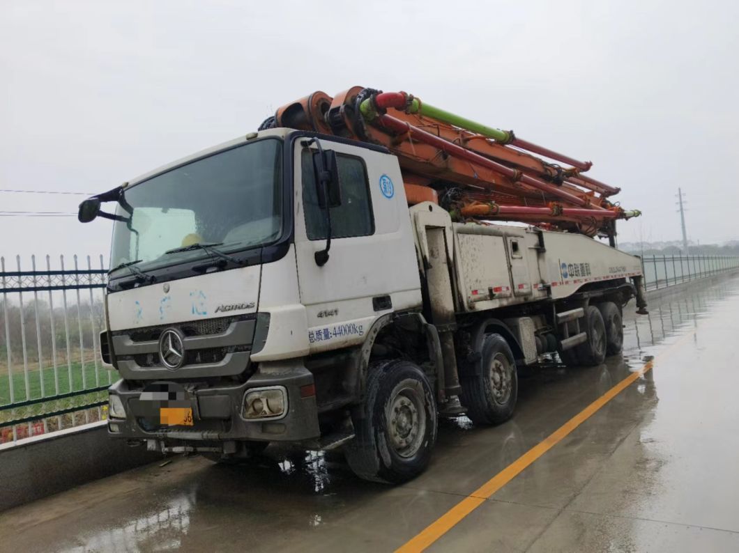 The Company Directly Sells The Used 56 Meters of Zoomlion Concrete Pump Truck