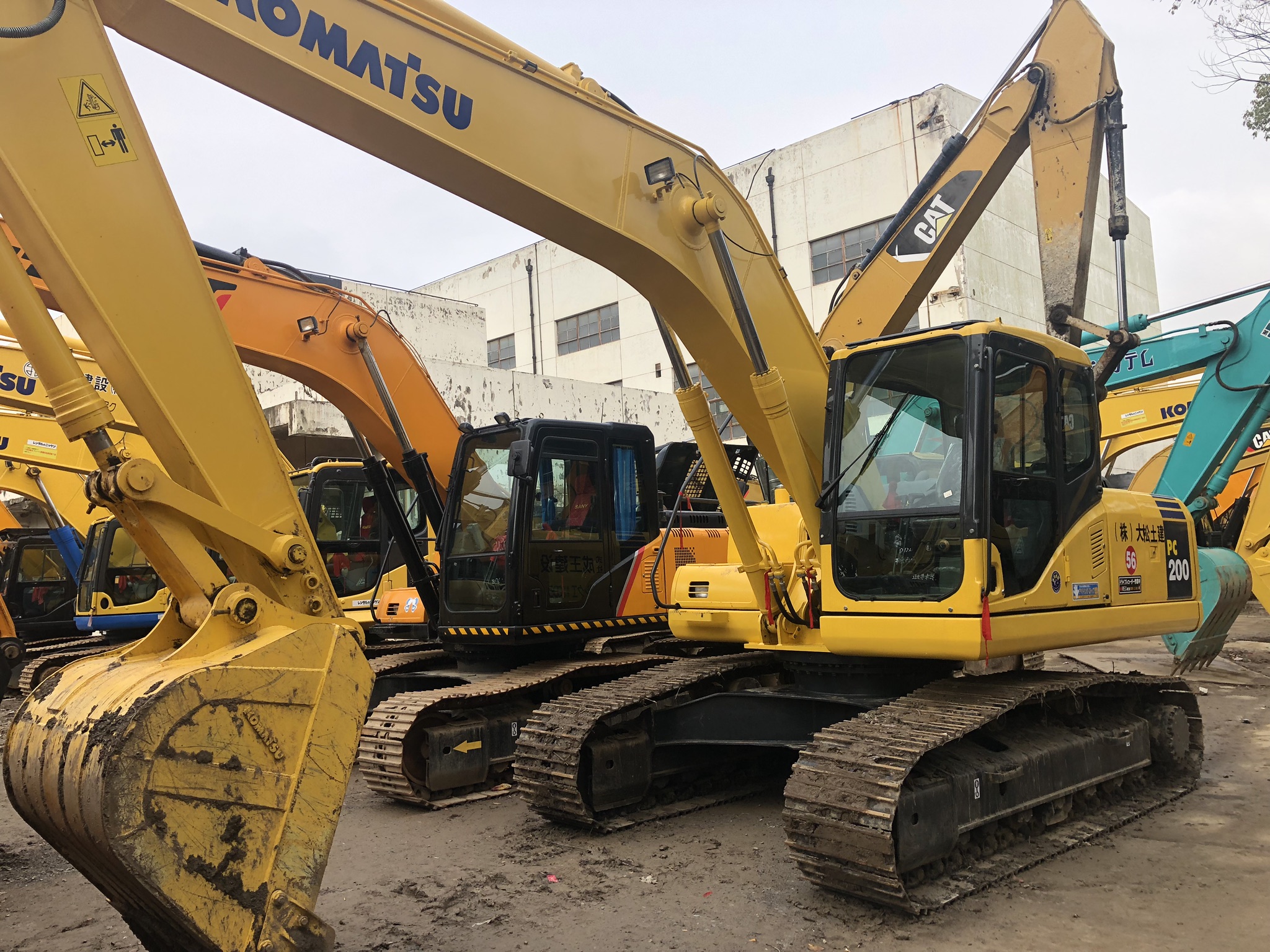 Construction used exca Komatso PC200-8 Crawler for sale