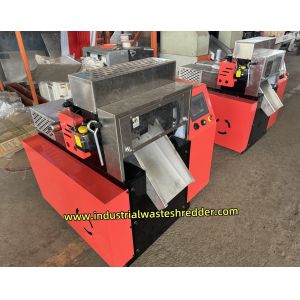  CNC Guillotine Cutter Chopper For Fiber Yarns With Customized Discharge Size Manufactures