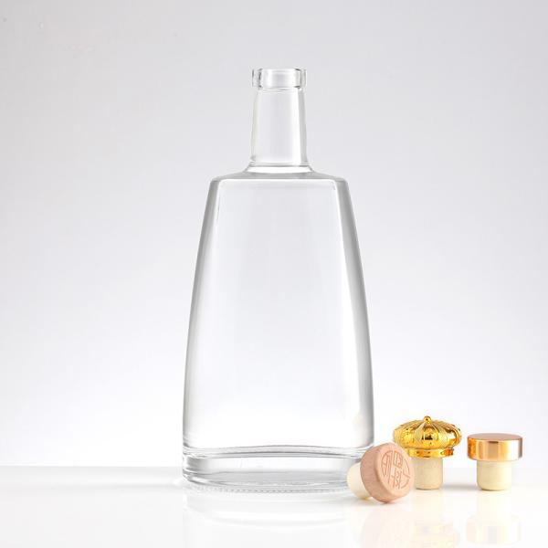 Customied Bottle Color 500ml 750ml Gin Glass Bottle With Lid for Beverage