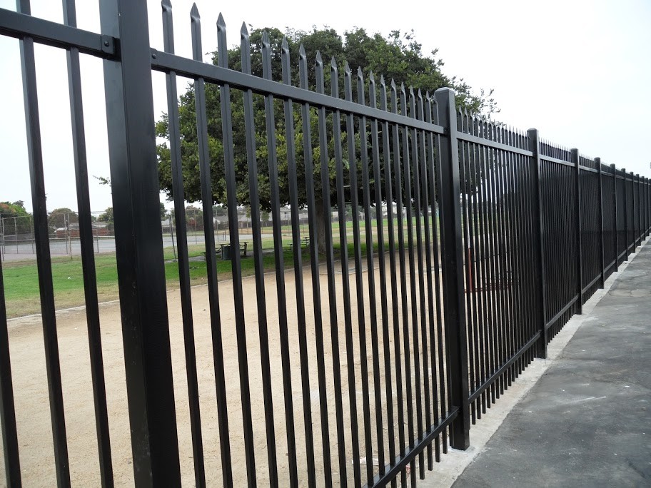 Decorative Wrought Iron Fence Panels , H2.1m 3 Rail Metal Fence