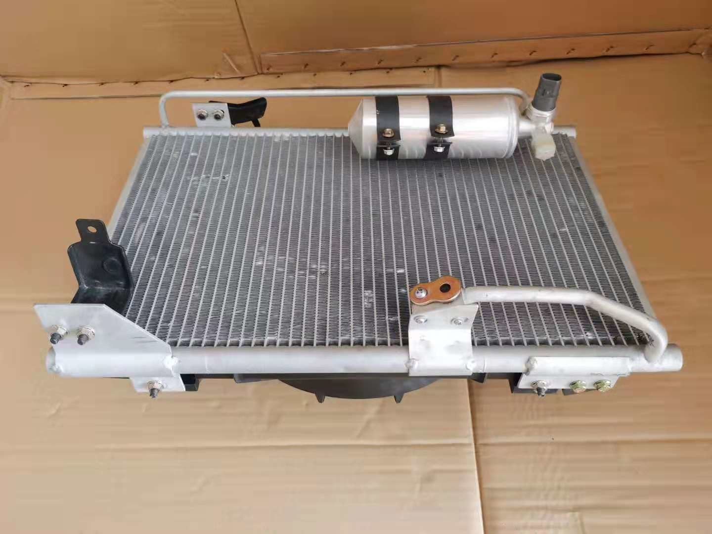 FSR FVR Air Conditioner Condenser 1835341910 Radiator Tank Fan Blade Motor Cover