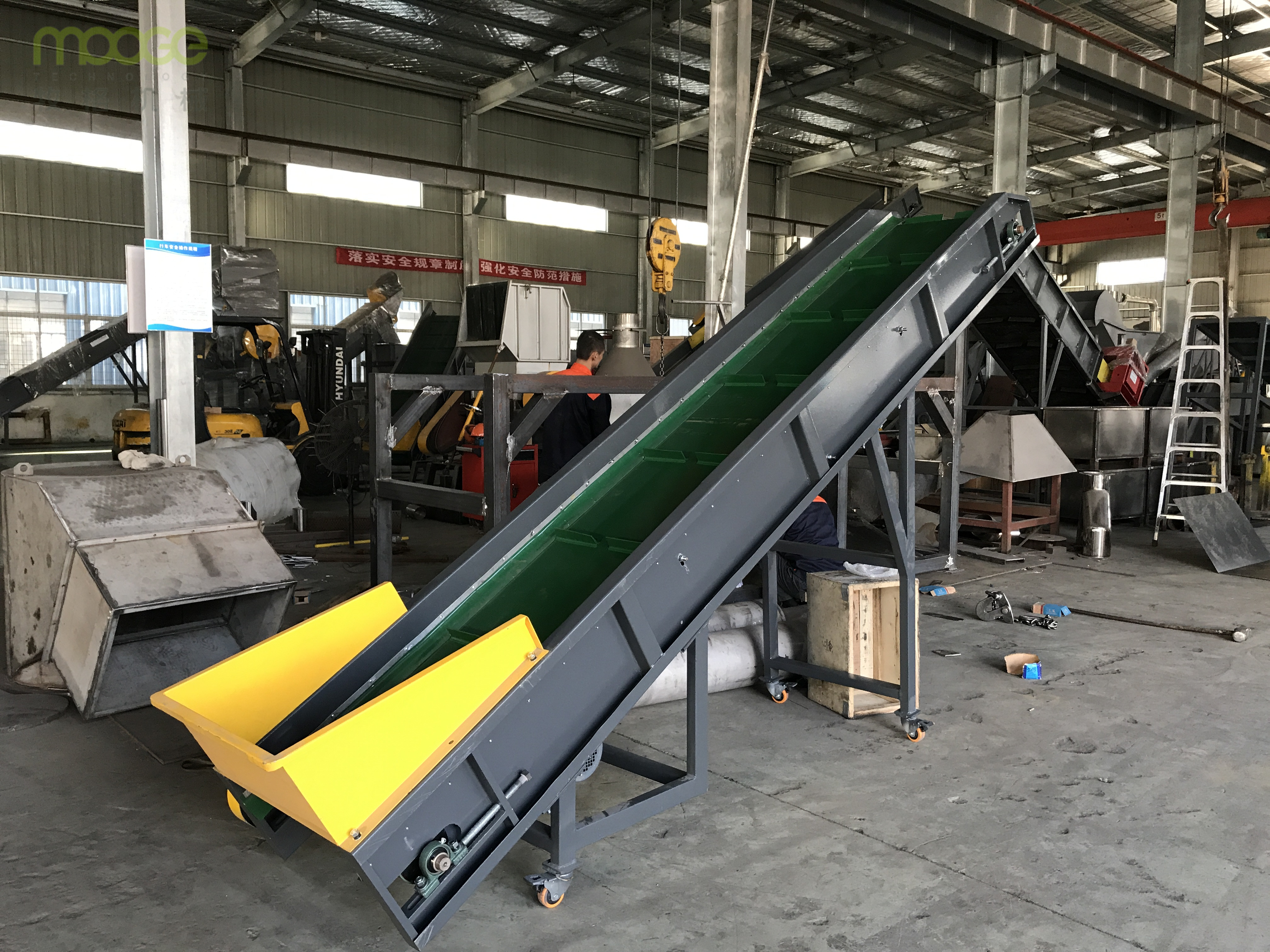 Rubber Portable Conveyor Belt For Baler Machine PP Bottle Transfer Conveyor