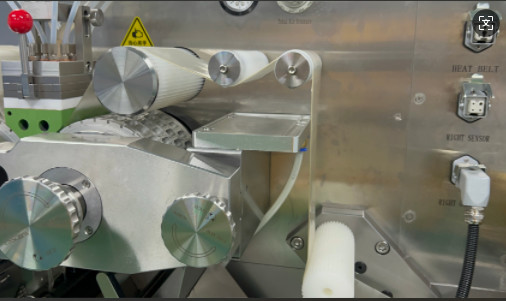 Compact Customizable Soft Gel Formulation Equipment Running Speed 0-8rpm 1200mm X 800mm X 1600mm