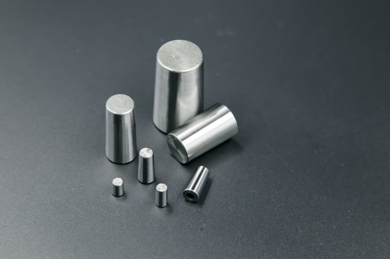Cylindrical 1mm-50.8mm Stainless Steel Ball And Roller Bearing HRC 60 To 67