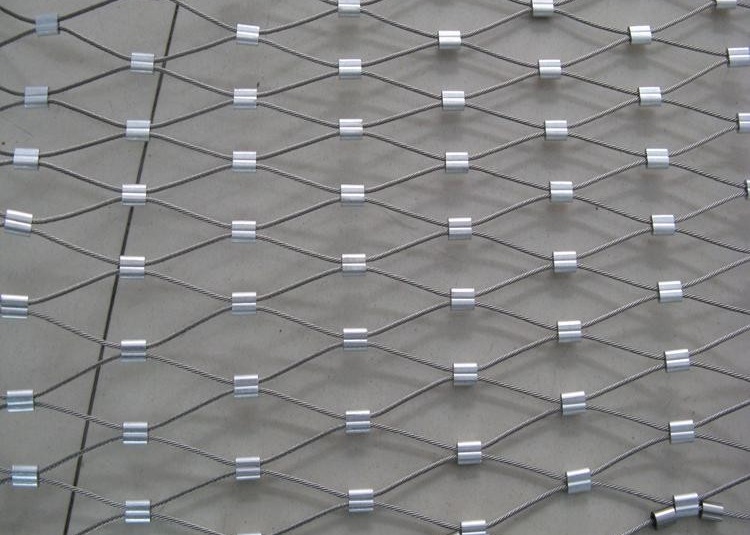 316L Stainless Steel Metal Wire Rope Mesh 8m Width 30X30 For Protecting Zoo