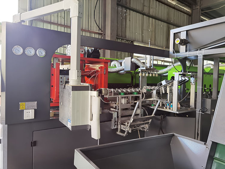 25kw Power SMC High Pressure Valve PET Bottle Blowing Automatic Blow Molding Machine