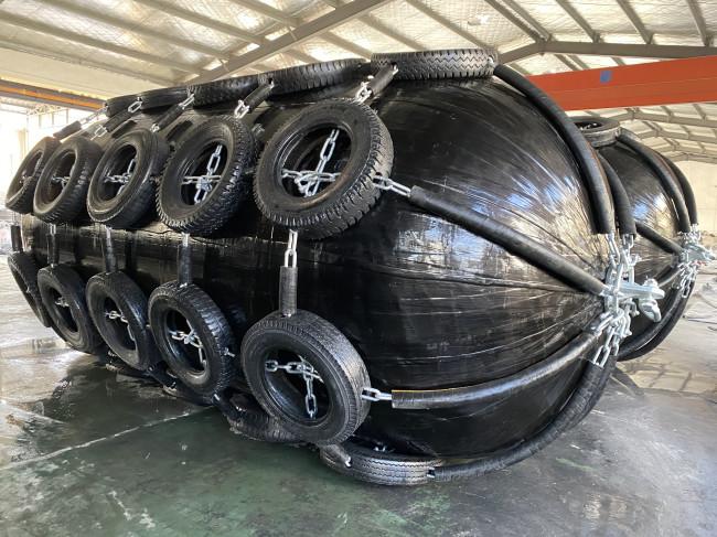 Net Type Marine Inflatable Ship To Ship Yokohama Rubber Fenders