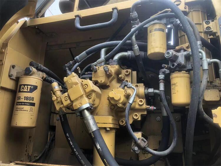 Used Cat Excavators in 200KW Large Machine Digger Caterpillar Hydraulic Cylinder Original
