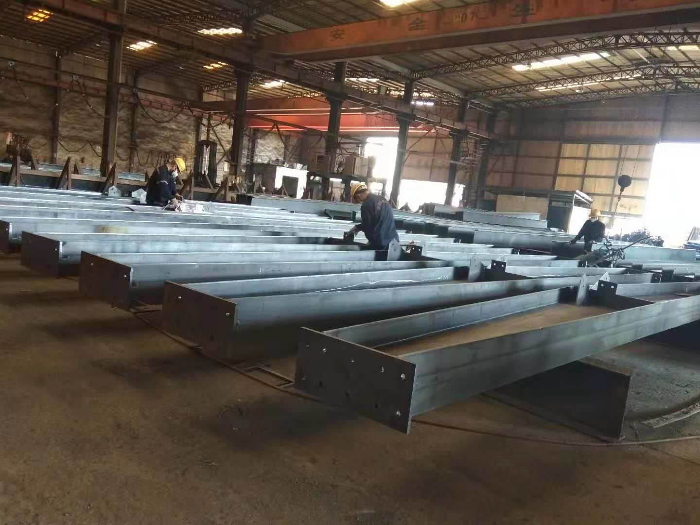 Hot - Dipped Galvanized Workshop Steel Structure 4000 Square Meter