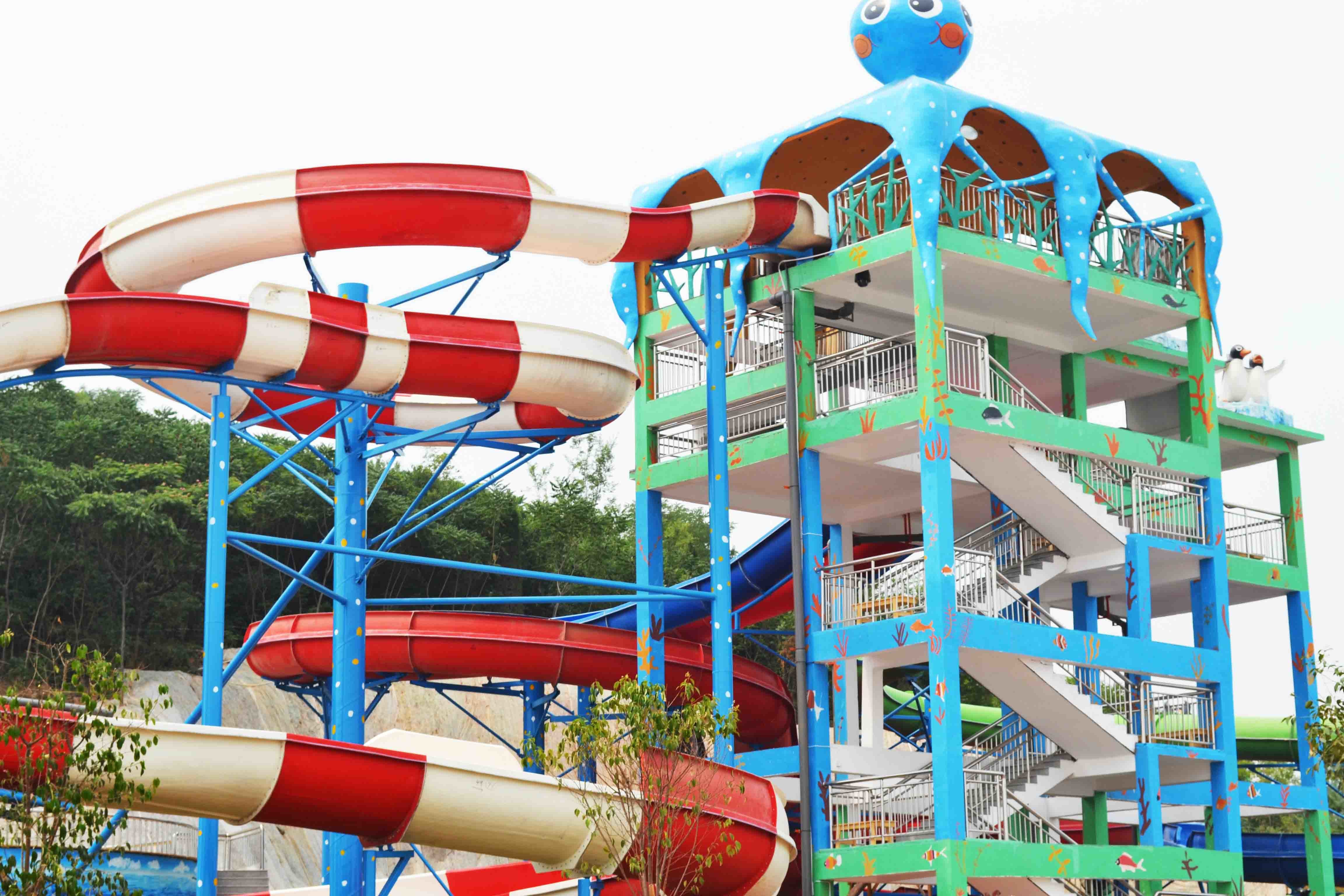 Customized Color Spiral Fiberglass Water Slides Galvanized Carbon Steel Frame