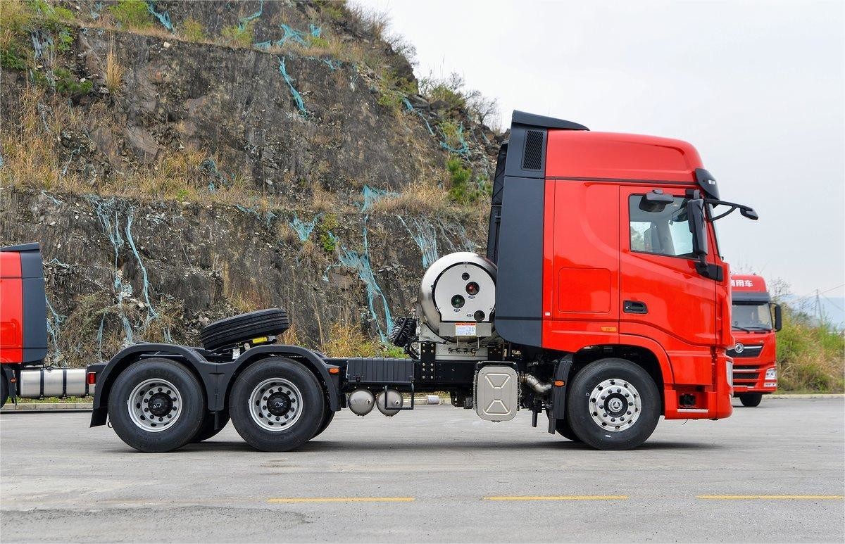 450hp Dongfeng Tractor Truck 6*4 4*2 8*4 Dump Truck With 10 Tires