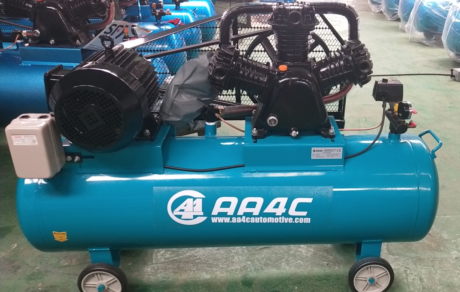 AA4C Air Compressor V-0.6/8