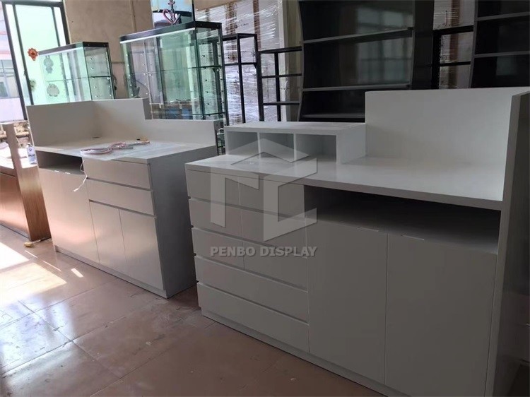 500*500mm Glass Jewelry Pedestal T5 LED Lockable Jewelry Vitrine Display