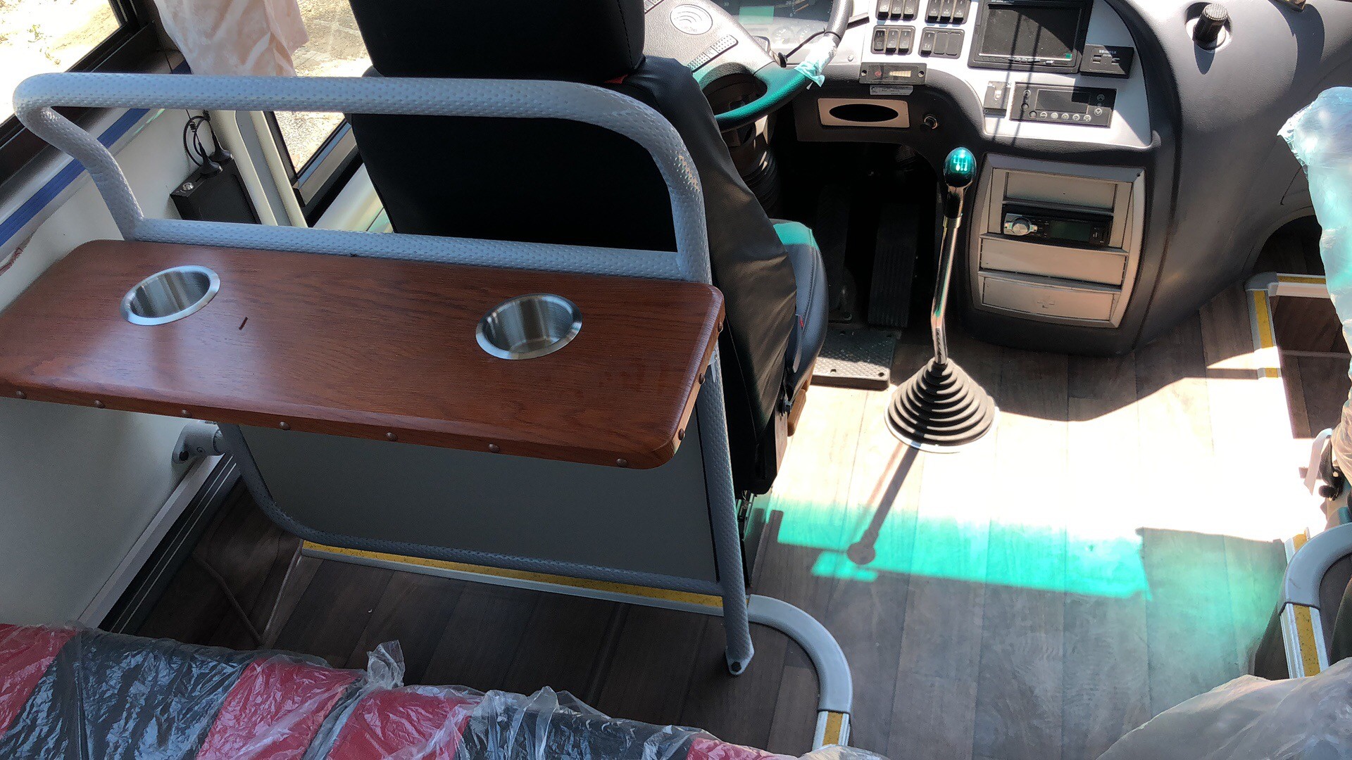 2015 Year 47 Seats Used Yutong ZK6107 Coach Bus With New Seat LHD Steering