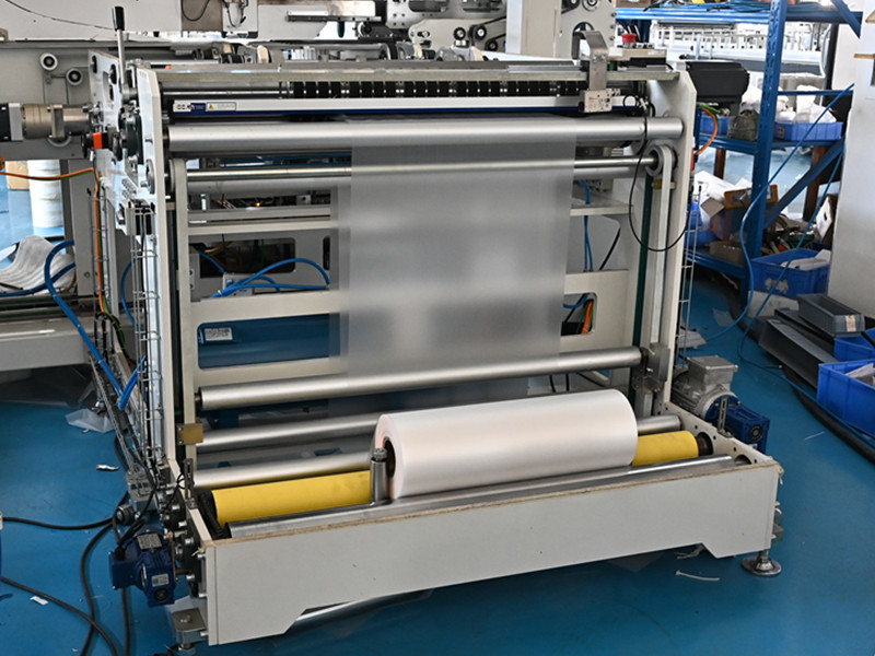 Film Packaging 30min Roll L100mm Toilet Paper Roll Machine