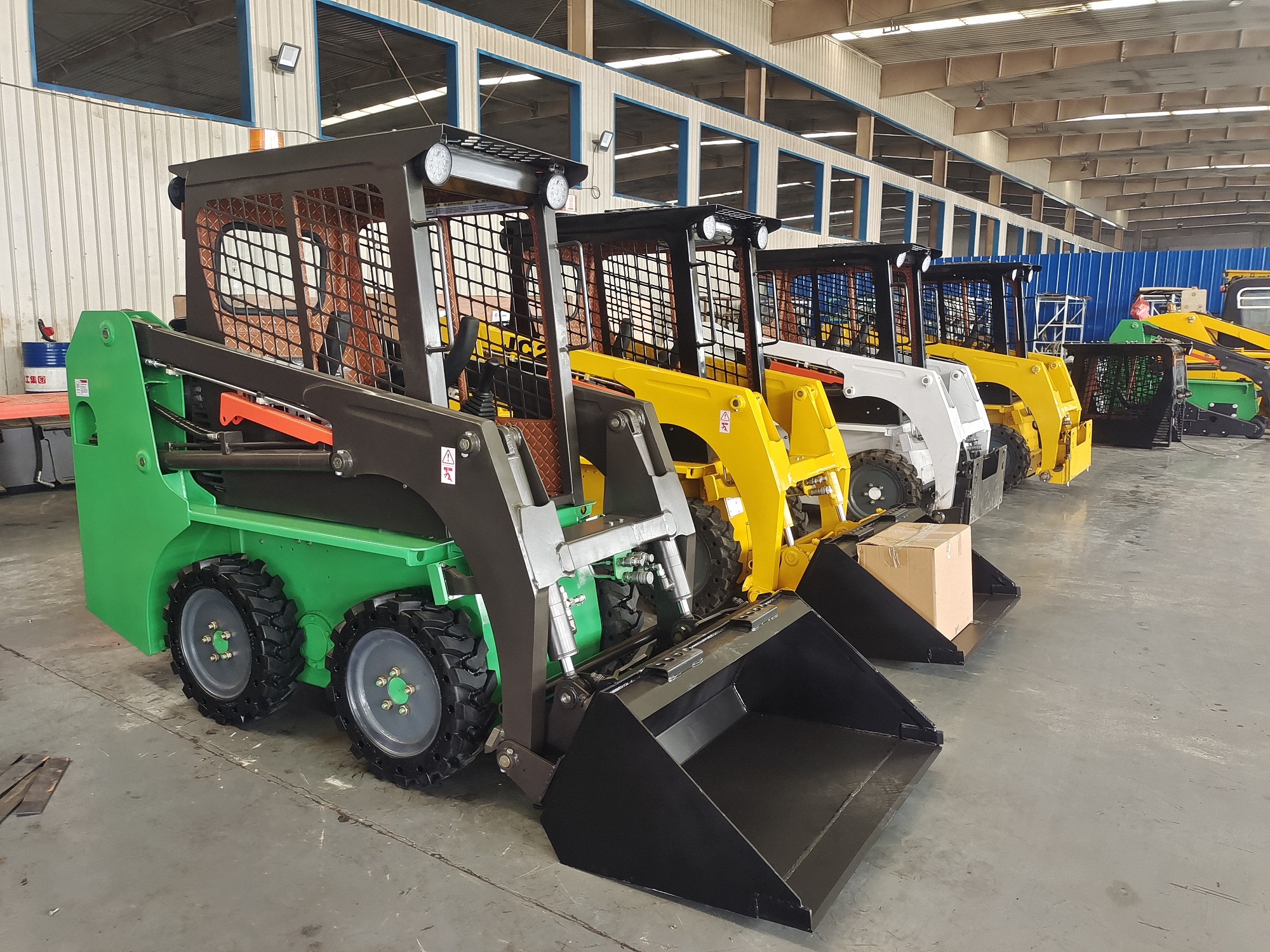JC25 Gasoline Skid Steer Loader Multi-function Attachments and 0.2cbm Bucket Capacity