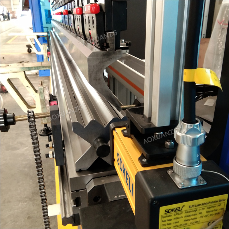 250T CNC Bending Machine 9mm Carbon Steel Press Brake Max Bending Thickness 3200mm Max Bending Length DA66T