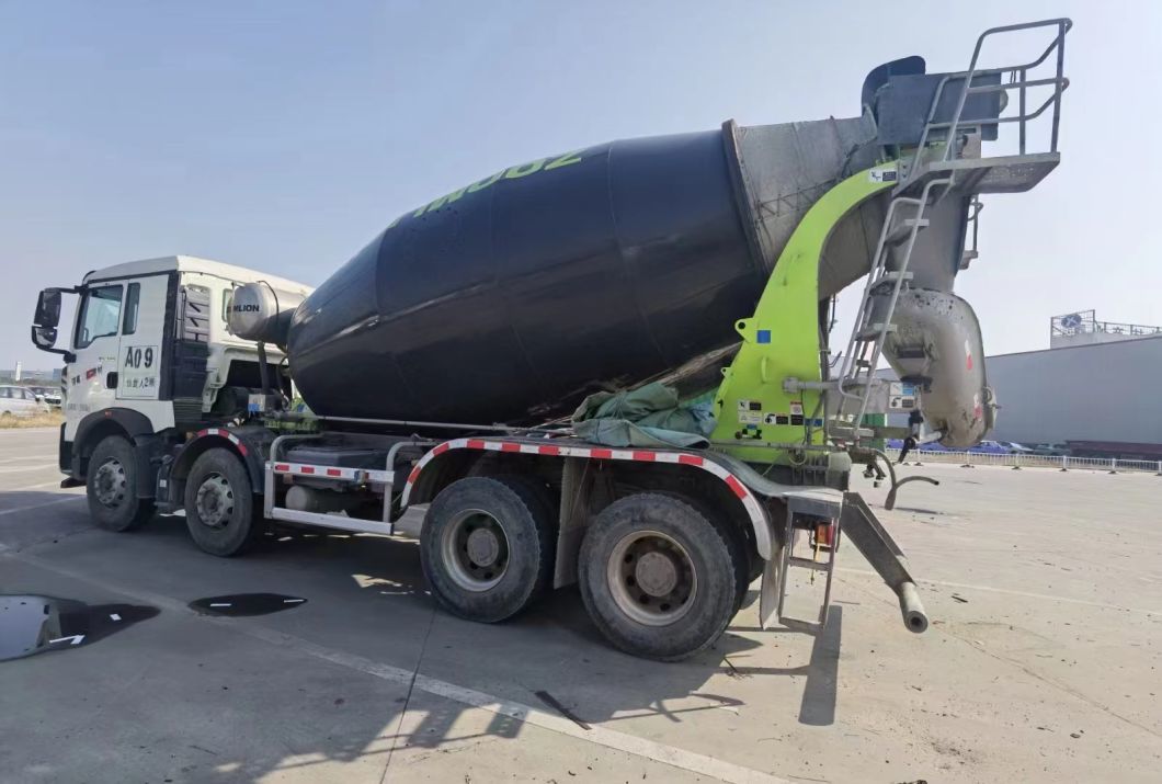 20 Years 12 Cbm Concrete Mixer Truck Construction Machinery Under Very Good Condition