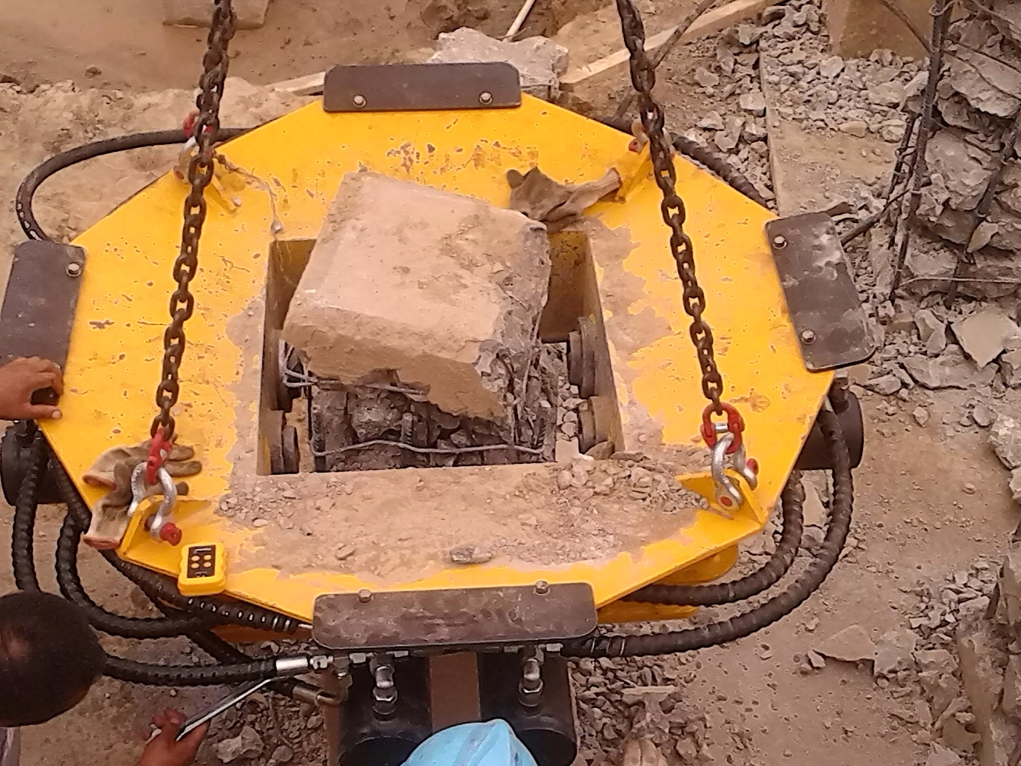 Customized Color KP500S Hydraulic Excavator Mounted Concrete Pile Breaker Head Cutter For Construction