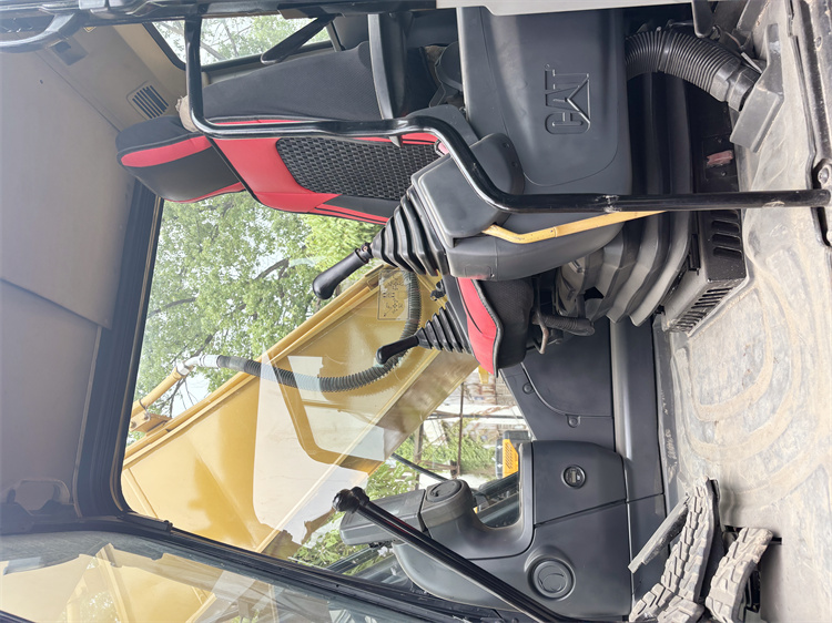 Cat 325D Excavator Made in Japan Good Condition with 2707 Working Hours in Shanghai