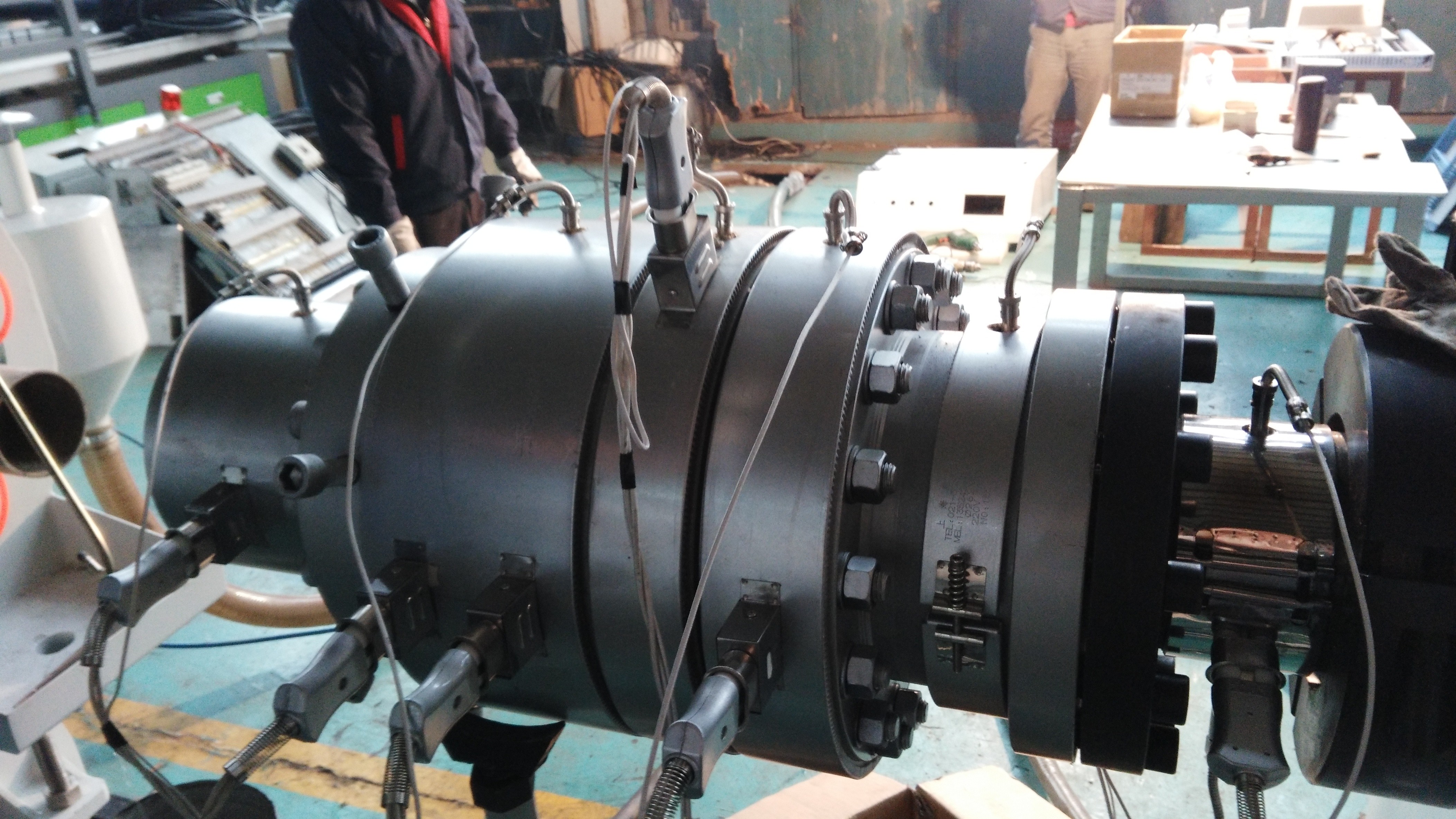 Twin Screw PVC Pipe Extruder Line 16 - 630mm With 22 - 160KW Power