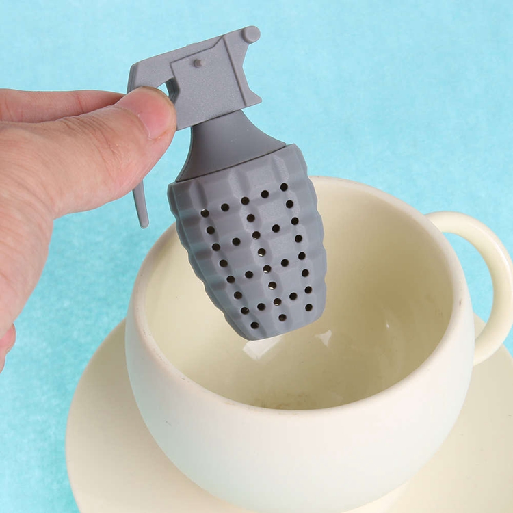 Funny Unique Customized Colour Cool Hand Grenades Shape Silicone Tea Bag Strainer Infuser Tea Ball